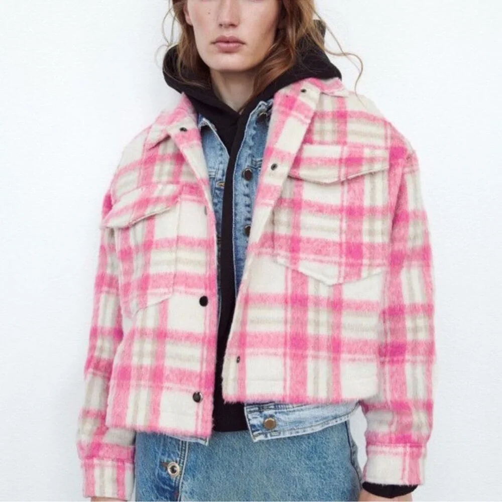 NWOT Zara Pink Cropped Plaid Shacket Overshirt size small